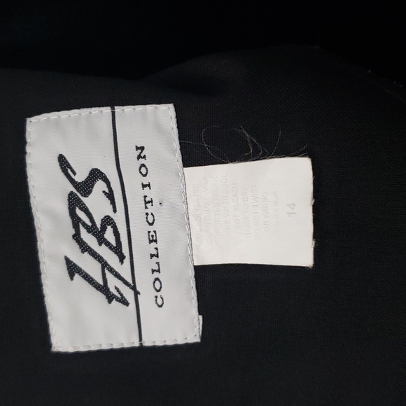 Dress - Picture 5 of 5